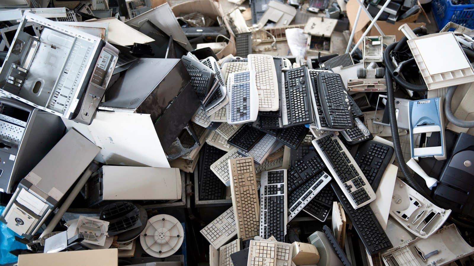Residuos electrónicos para reciclaje
